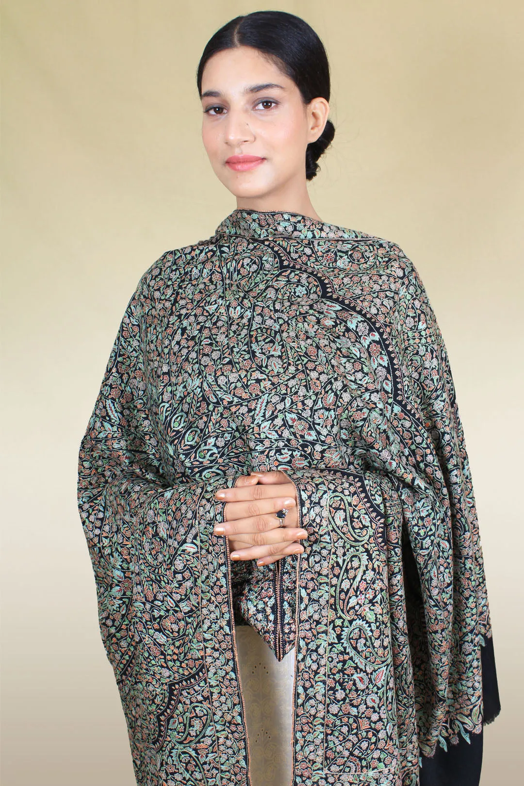 Sahnoor Black Advardar Sozni Jamavar Pashmina Shawl